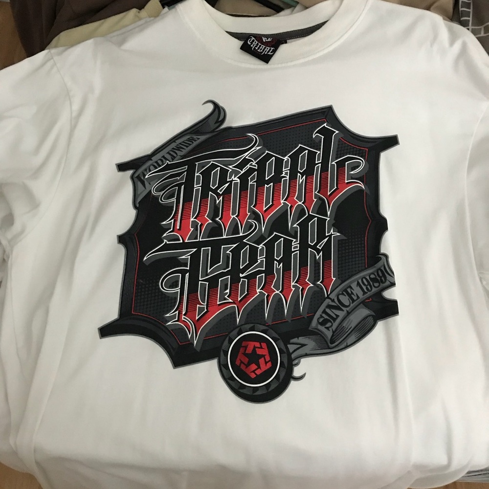 Tribal Gear Graphic Tee Size: Large Classic Fit